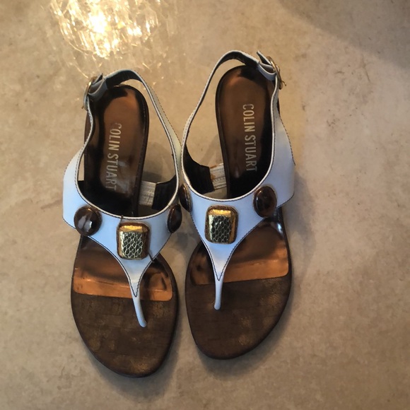 Colin Stuart heeled thong sandals. Gold heel, stone detail. Size 6.5 EUC - Picture 7 of 9